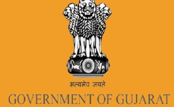 Gujarat: 17 IPS officers shifted