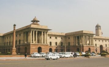 Centre delayers decision-making process by empowering joint secretaries to report directly to secretaries