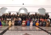IAS Officers of 2021 Batch Meet President Murmu, Embrace Mission for Inclusive & Advance India