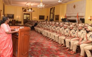 IPS Probationers Call on the President Droupadi Murmu