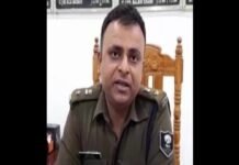 Bihar: Suspended IPS officer Aditya Kumar surrenders in court