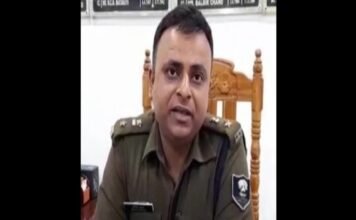Bihar: Suspended IPS officer Aditya Kumar surrenders in court