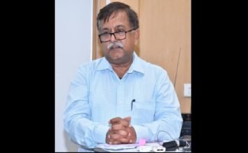 Ex-IAS Awanish Awasthi’s tenure as UP CM’s advisor extended fourth time Ex-IAS Awanish Awasthi