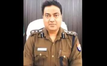 UP: IPS Abhishek Dixit gets clean chit UP: IPS Abhishek Dixit gets clean chit