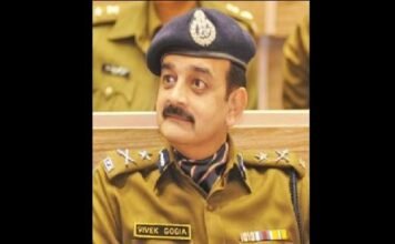 Delhi: Two IPS officers shifted; Vivek Gogia posted as Spl. CP of Special Cell