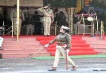 IPS daughter gives valedictory salute to her retiring DGP father in MP