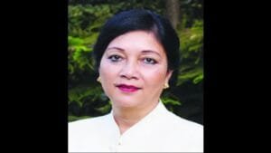 Ex-IAS Rebecca Vanessa Suchiang