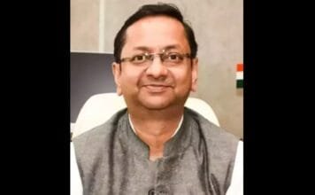 Jitendra Srivastava assumes charge as CMD of REC