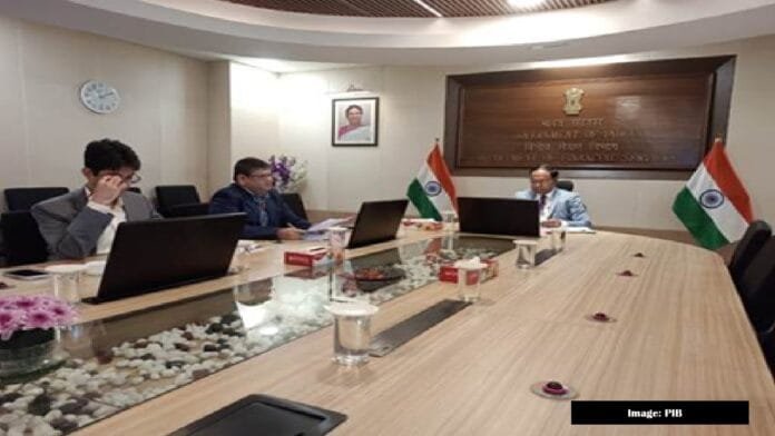 DFS Reviews Bank Expansion Proposals at IDC Meet