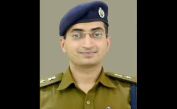 MP cadre IPS officer Abhishek Tiwari seeks VRS Abhishek Tiwari IPS