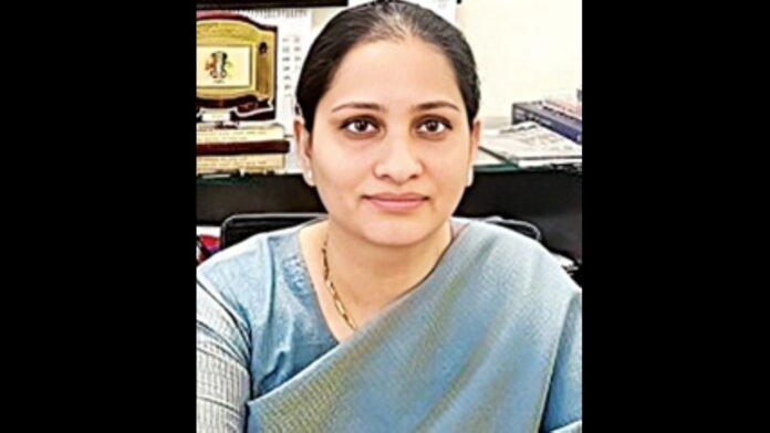 Neha Giri IAS