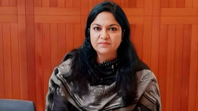 Pooja Singhal IAS Pooja Singhal IAS